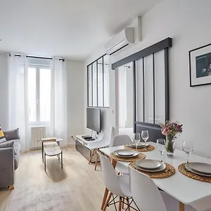 Center Of By Prestige Paris